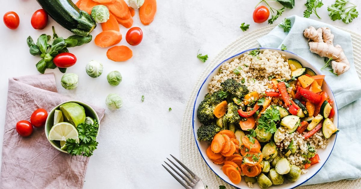 Healthy balanced meal bowl for a weight loss diet chart